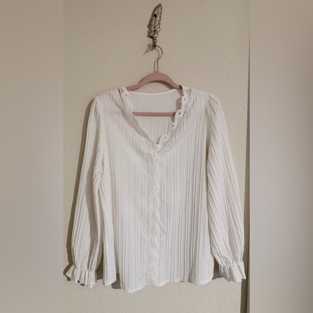 SHEIN White Pleated Lace Blouse